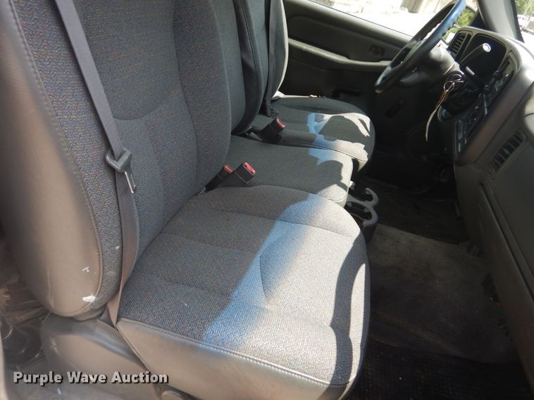 image for item JI9542 2005 Chevrolet Silverado 1500  pickup truck