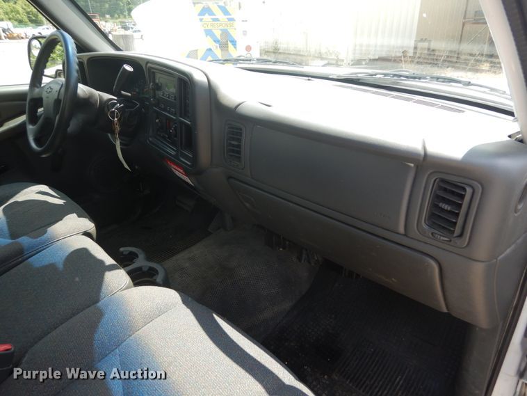 image for item JI9542 2005 Chevrolet Silverado 1500  pickup truck