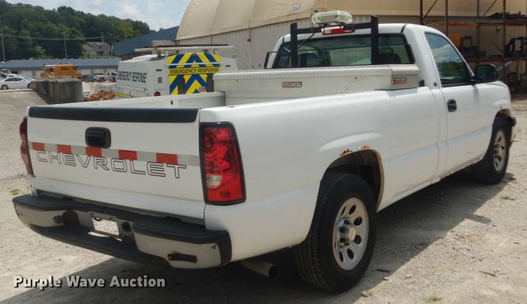 image for item JI9543 2005 Chevrolet Silverado 1500  pickup truck