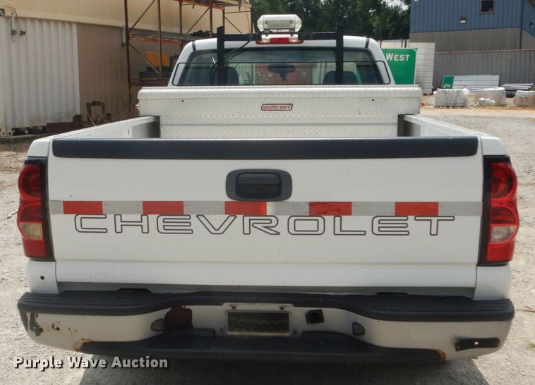 image for item JI9543 2005 Chevrolet Silverado 1500  pickup truck