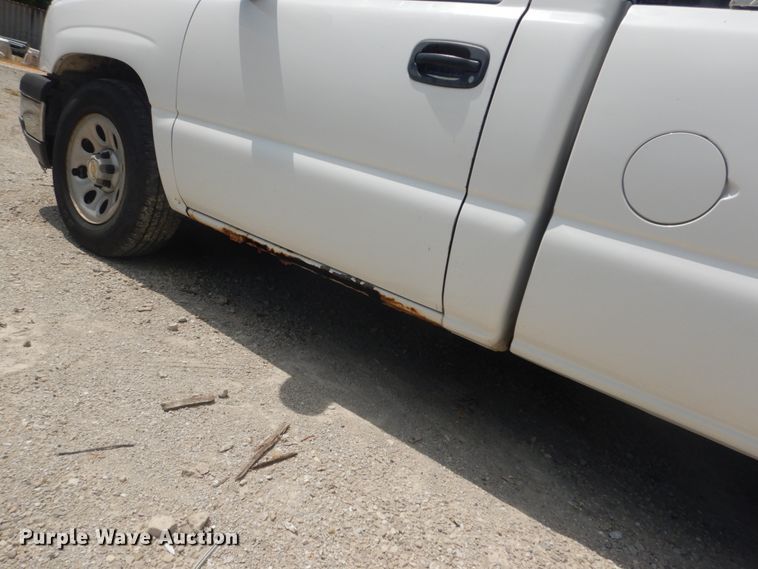 image for item JI9543 2005 Chevrolet Silverado 1500  pickup truck