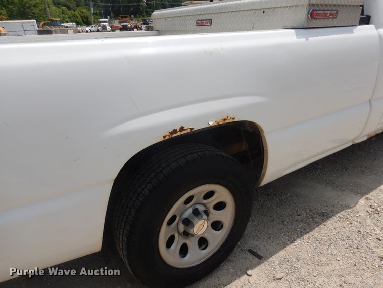 image for item JI9543 2005 Chevrolet Silverado 1500  pickup truck