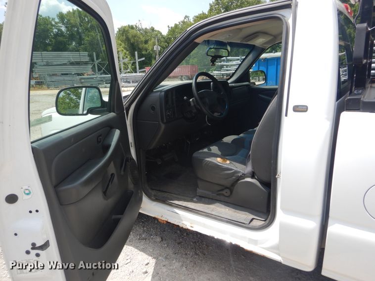 image for item JI9543 2005 Chevrolet Silverado 1500  pickup truck