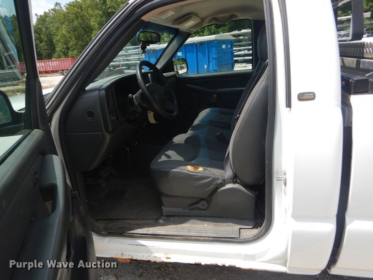 image for item JI9543 2005 Chevrolet Silverado 1500  pickup truck
