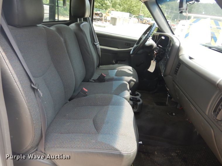 image for item JI9543 2005 Chevrolet Silverado 1500  pickup truck