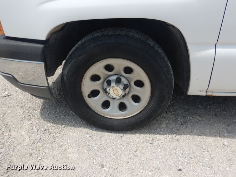 image for item JI9543 2005 Chevrolet Silverado 1500  pickup truck