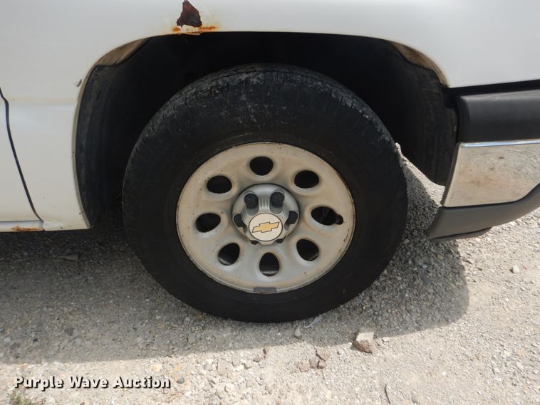 image for item JI9543 2005 Chevrolet Silverado 1500  pickup truck