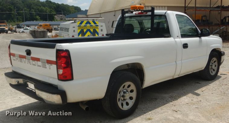 image for item JI9544 2005 Chevrolet Silverado 1500  pickup truck
