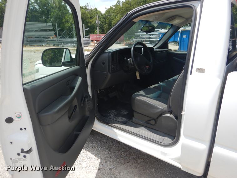 image for item JI9544 2005 Chevrolet Silverado 1500  pickup truck