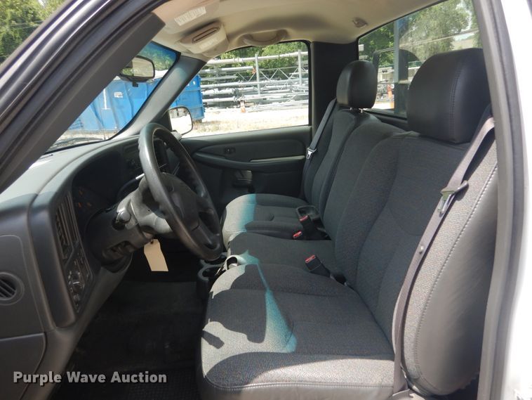 image for item JI9544 2005 Chevrolet Silverado 1500  pickup truck