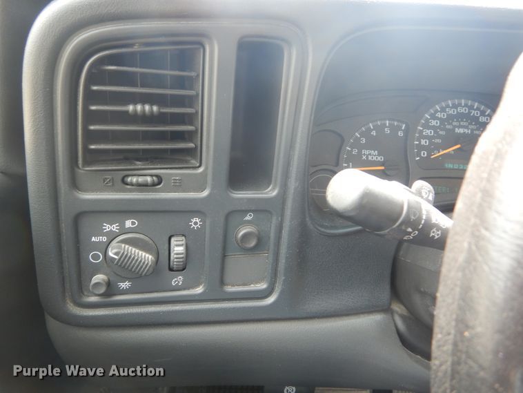 image for item JI9544 2005 Chevrolet Silverado 1500  pickup truck