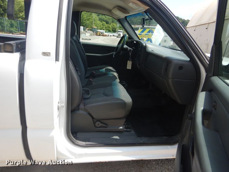 image for item JI9544 2005 Chevrolet Silverado 1500  pickup truck