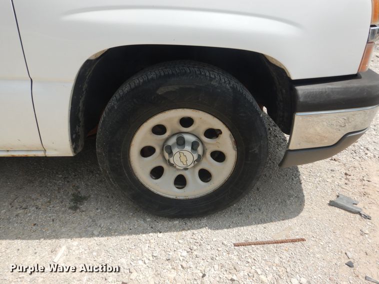 image for item JI9544 2005 Chevrolet Silverado 1500  pickup truck