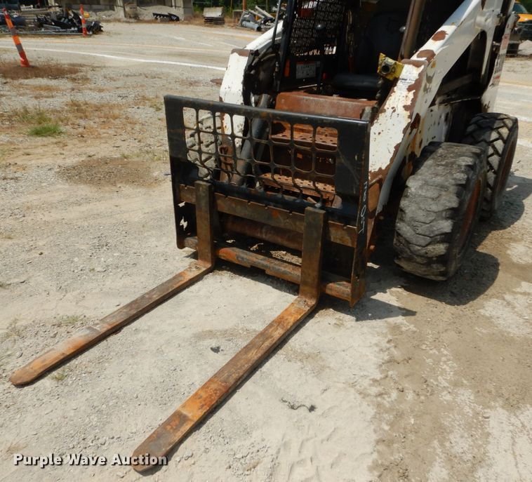 image for item JI9545 2009 Bobcat S300  skid steer loader