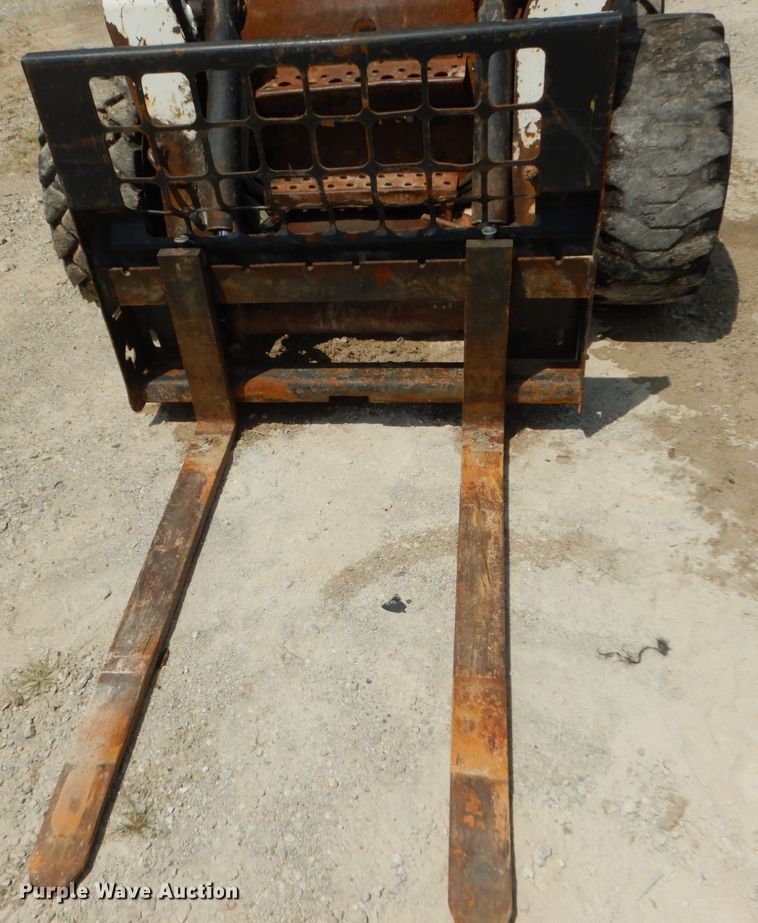 image for item JI9545 2009 Bobcat S300  skid steer loader