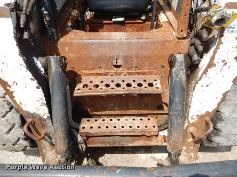 image for item JI9545 2009 Bobcat S300  skid steer loader