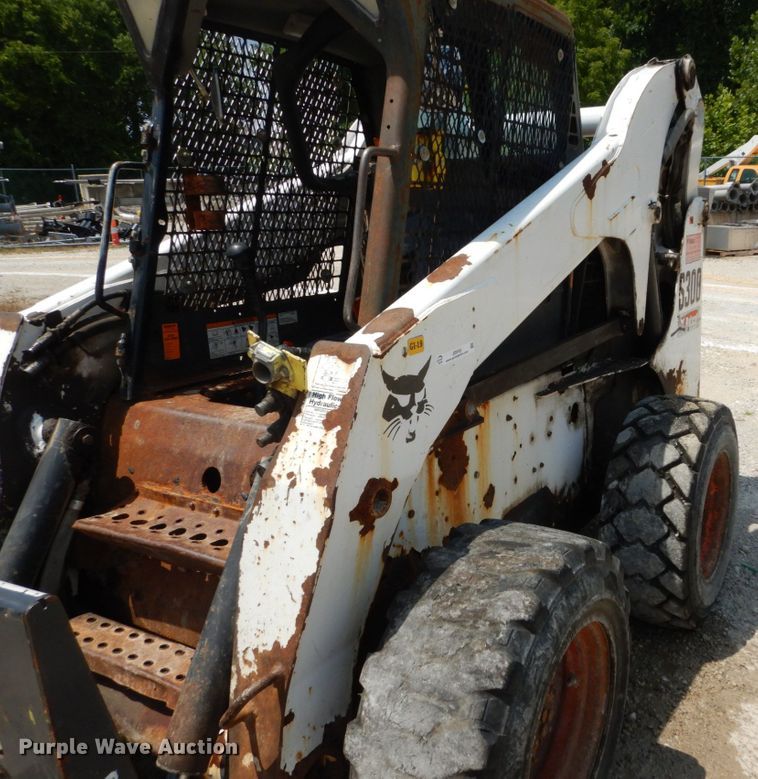 image for item JI9545 2009 Bobcat S300  skid steer loader