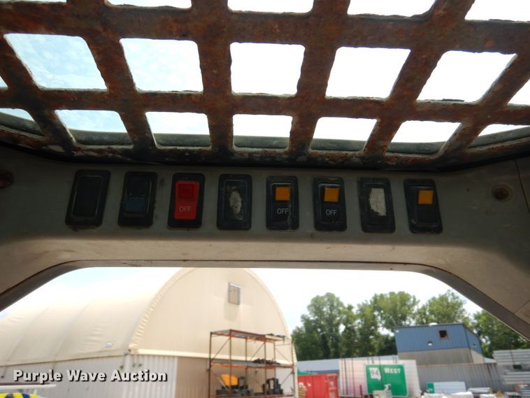 image for item JI9545 2009 Bobcat S300  skid steer loader