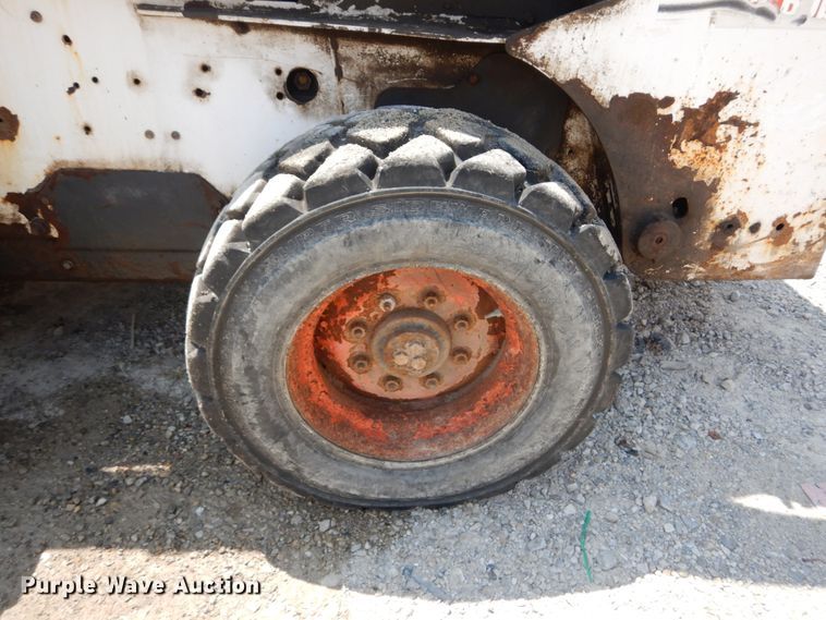 image for item JI9545 2009 Bobcat S300  skid steer loader