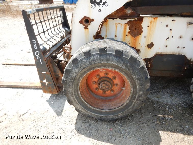 image for item JI9545 2009 Bobcat S300  skid steer loader