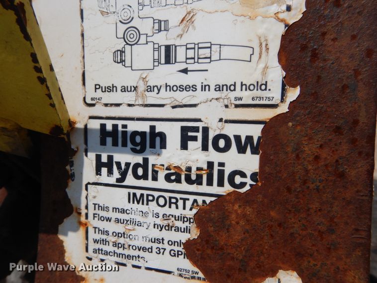 image for item JI9545 2009 Bobcat S300  skid steer loader