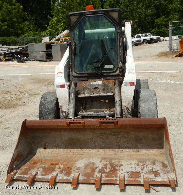 image for item JI9546 2009 Bobcat S300  skid steer loader