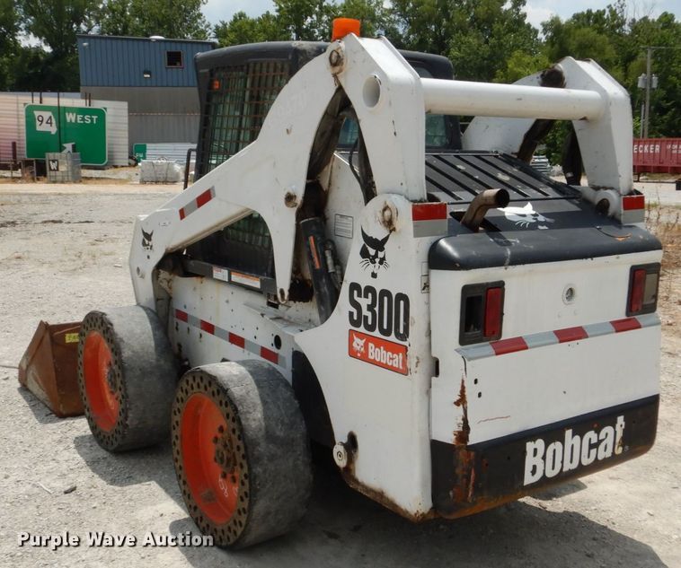 image for item JI9546 2009 Bobcat S300  skid steer loader