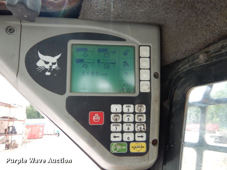 image for item JI9546 2009 Bobcat S300  skid steer loader