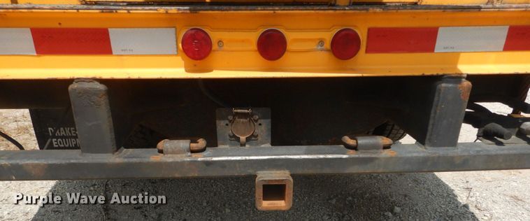 image for item JI9547 2004 Ford F550 Super Duty XL  SuperCab bucket truck