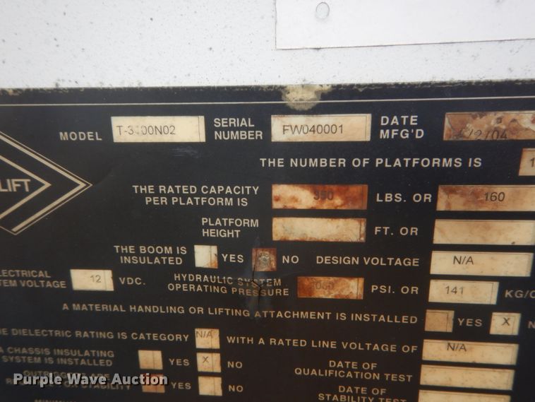 image for item JI9547 2004 Ford F550 Super Duty XL  SuperCab bucket truck