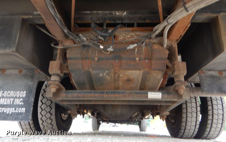 image for item JI9547 2004 Ford F550 Super Duty XL  SuperCab bucket truck