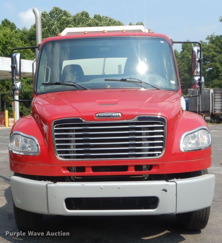 image for item JI9576 2015 Freightliner M2 106  refuse truck