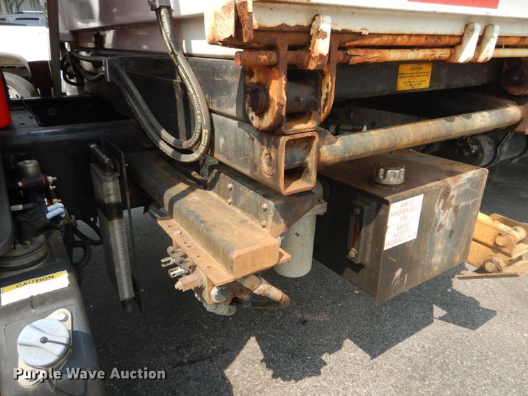 image for item JI9576 2015 Freightliner M2 106  refuse truck