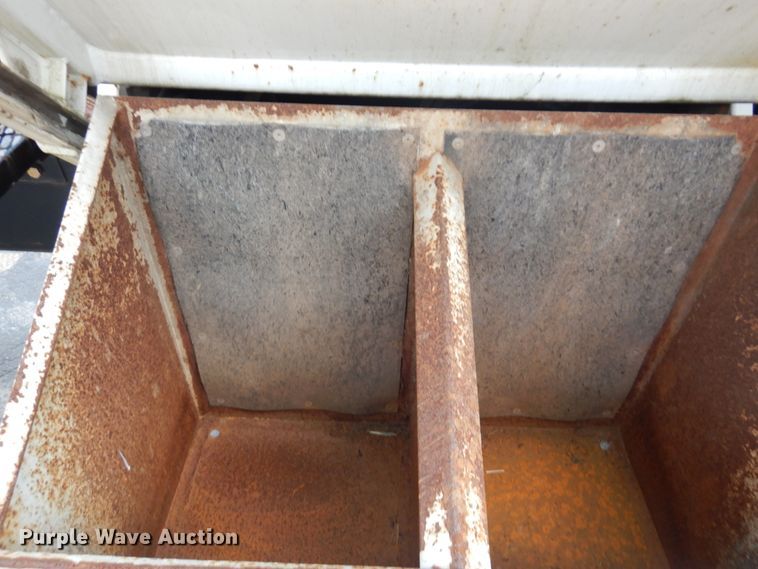 image for item JI9576 2015 Freightliner M2 106  refuse truck