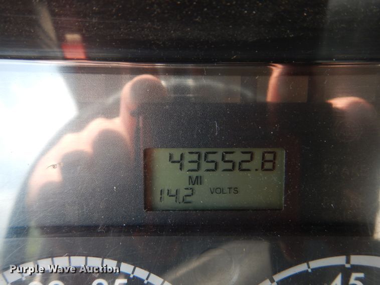 image for item JI9576 2015 Freightliner M2 106  refuse truck