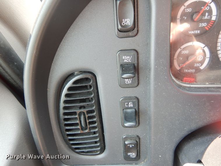 image for item JI9576 2015 Freightliner M2 106  refuse truck