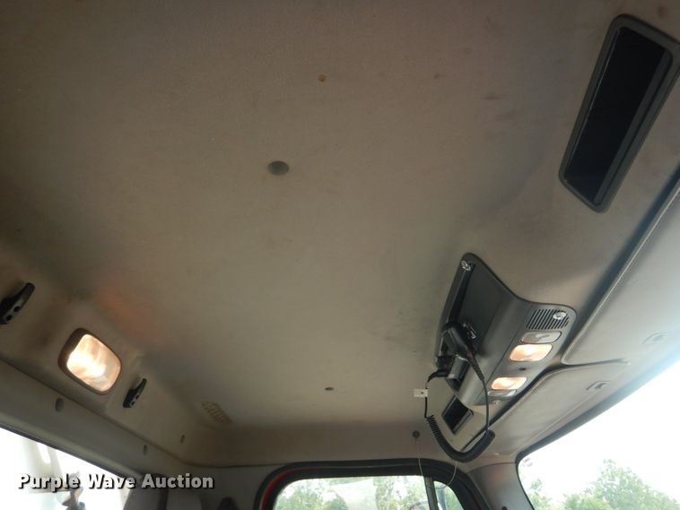 image for item JI9576 2015 Freightliner M2 106  refuse truck