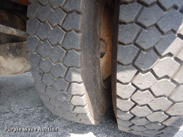 image for item JI9576 2015 Freightliner M2 106  refuse truck