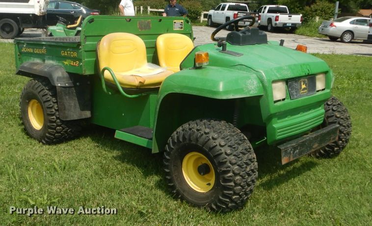image for item JI9590 1997 John Deere Gator  utility vehicle