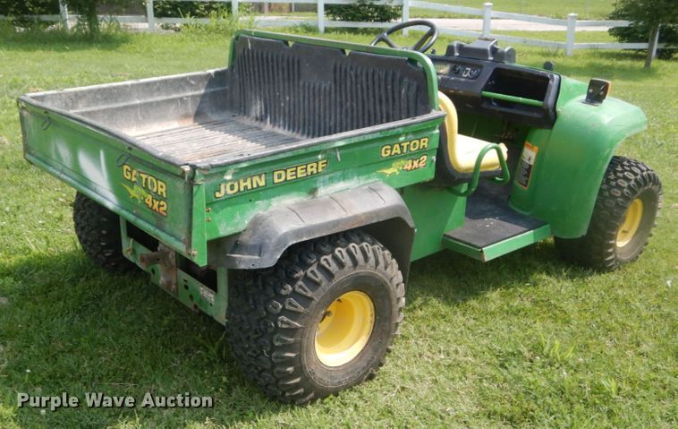 image for item JI9590 1997 John Deere Gator  utility vehicle
