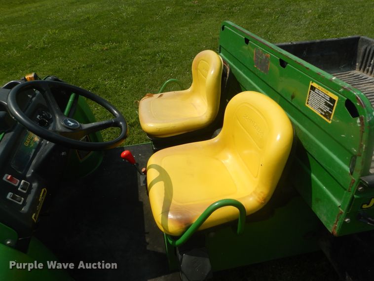 image for item JI9590 1997 John Deere Gator  utility vehicle