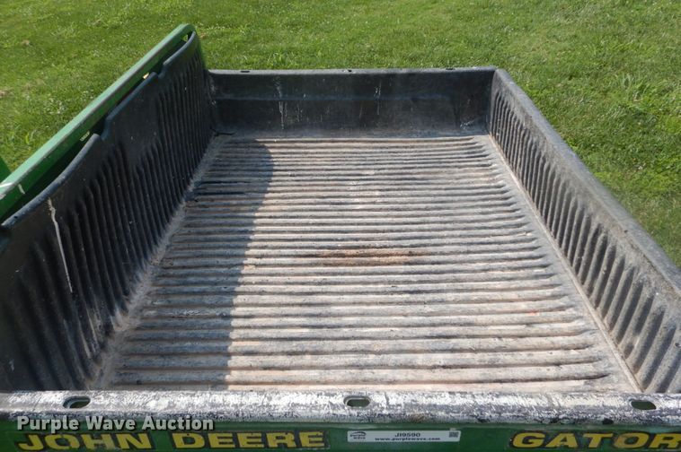 image for item JI9590 1997 John Deere Gator  utility vehicle