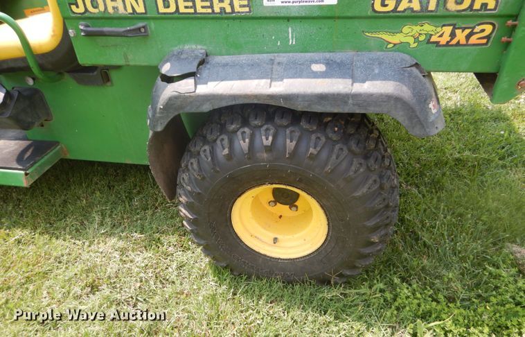 image for item JI9590 1997 John Deere Gator  utility vehicle