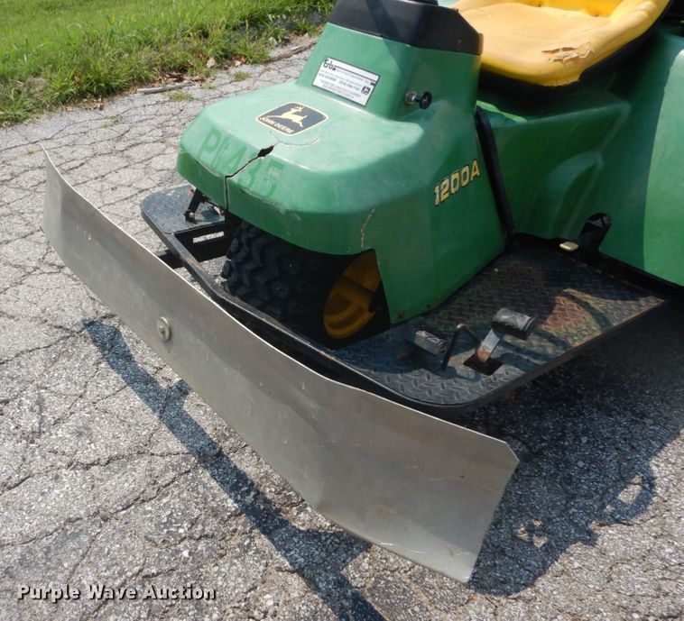 image for item JI9591 John Deere 1200A  bunker rake