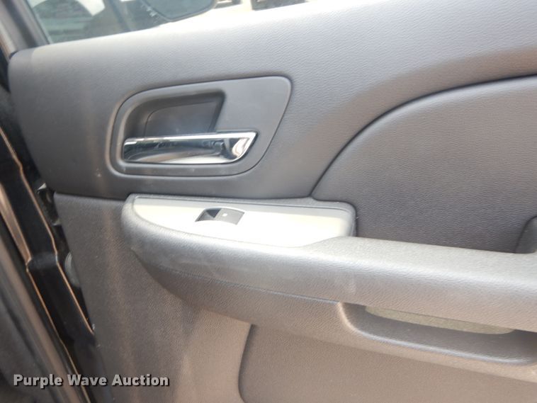 image for item JI9642 2010 Chevrolet Tahoe  SUV