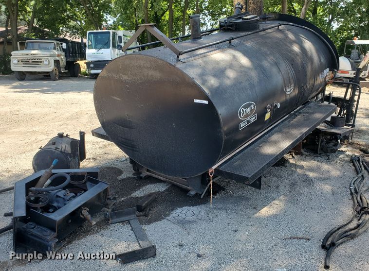 image for item JM9623 Entyre Black Topper  oil distributor tank bed