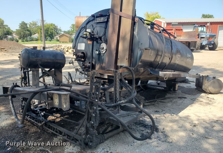 image for item JM9623 Entyre Black Topper  oil distributor tank bed