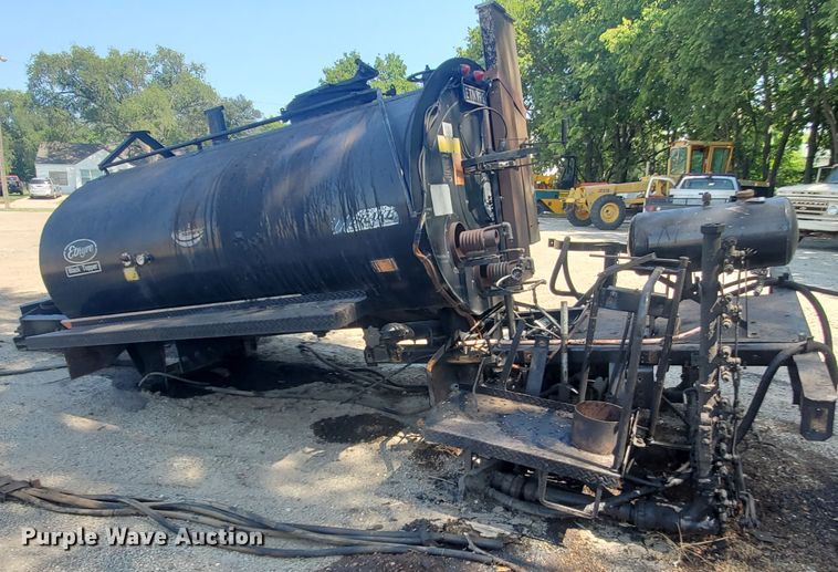 image for item JM9623 Entyre Black Topper  oil distributor tank bed