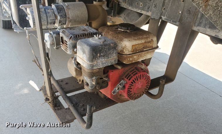 image for item JM9624 1984 Ford F800  water truck