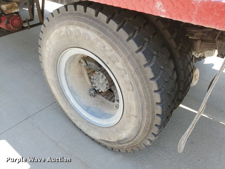 image for item JM9624 1984 Ford F800  water truck